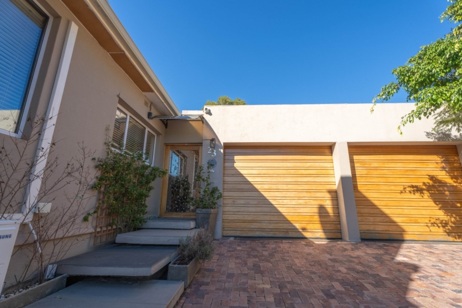 3 Bedroom Property for Sale in Mountainside Western Cape